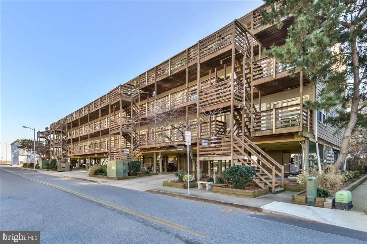 9 46TH Street - Photo 1
