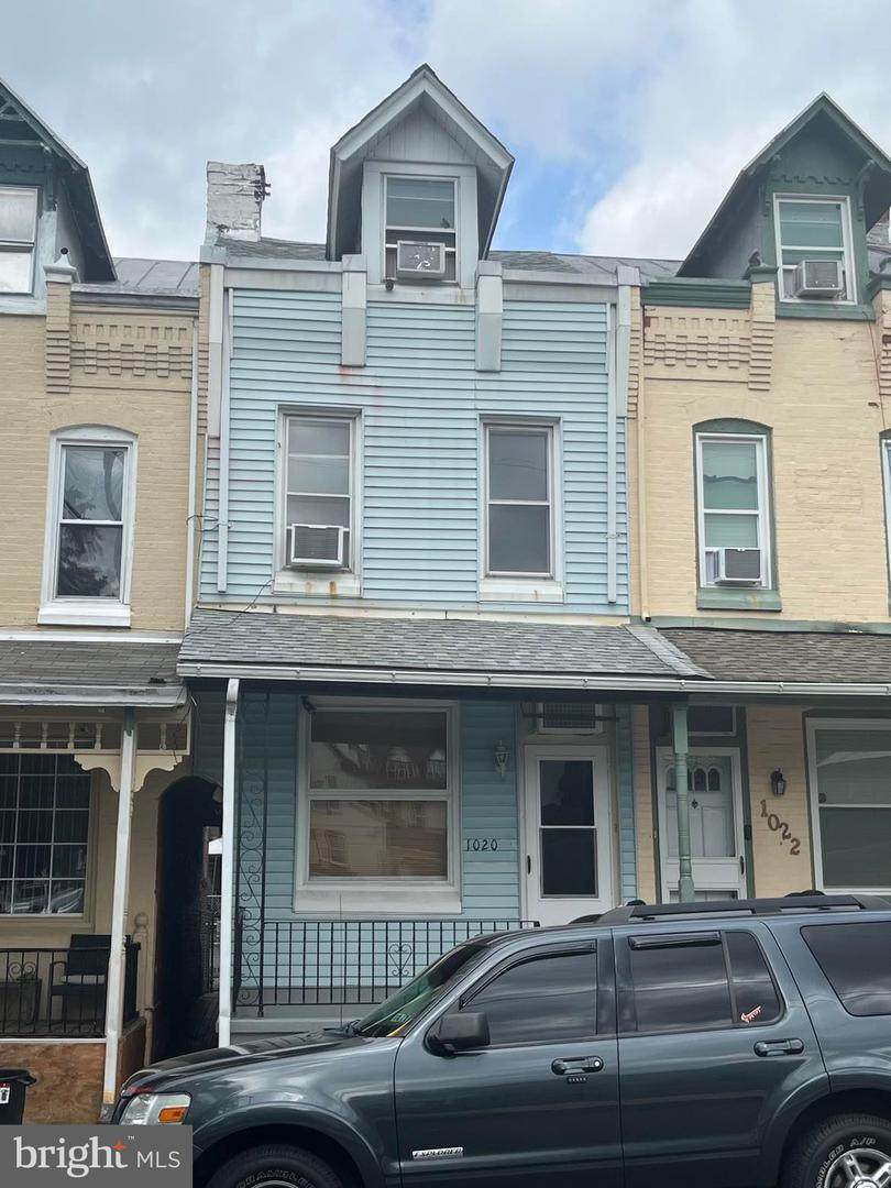 1020 Pear Street - Photo 1