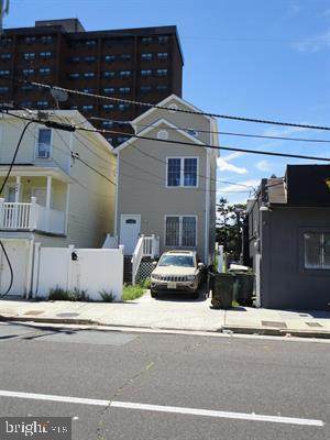 216 South Carolina Avenue - Photo 1