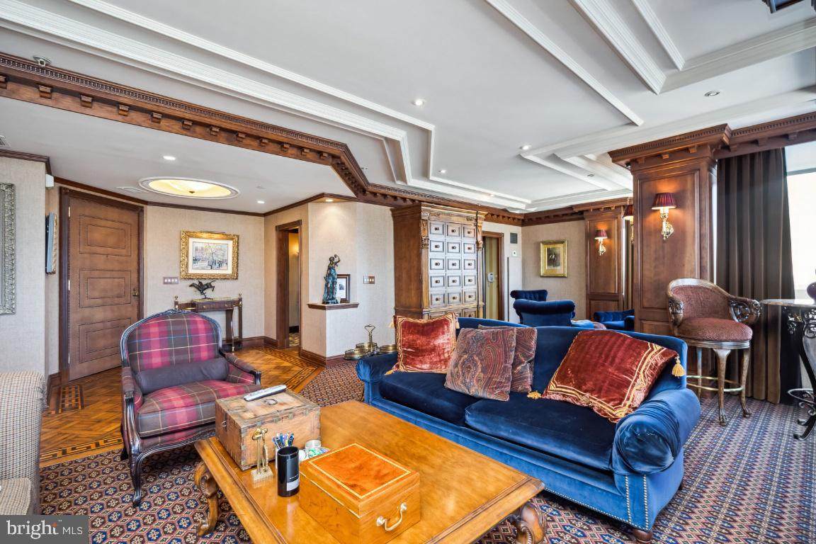 202-10 Rittenhouse Square - Photo 1