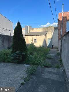 1310 Juniper Street - Photo 1