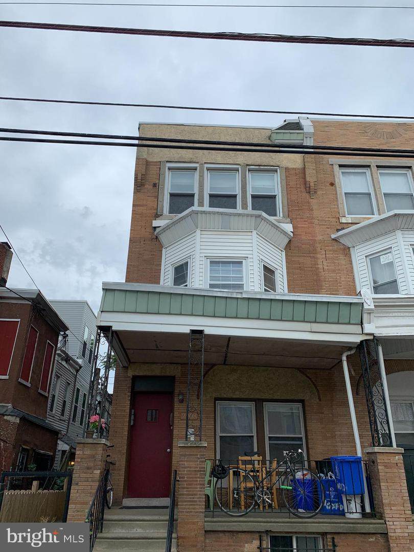 2908 Oxford Street - Photo 1