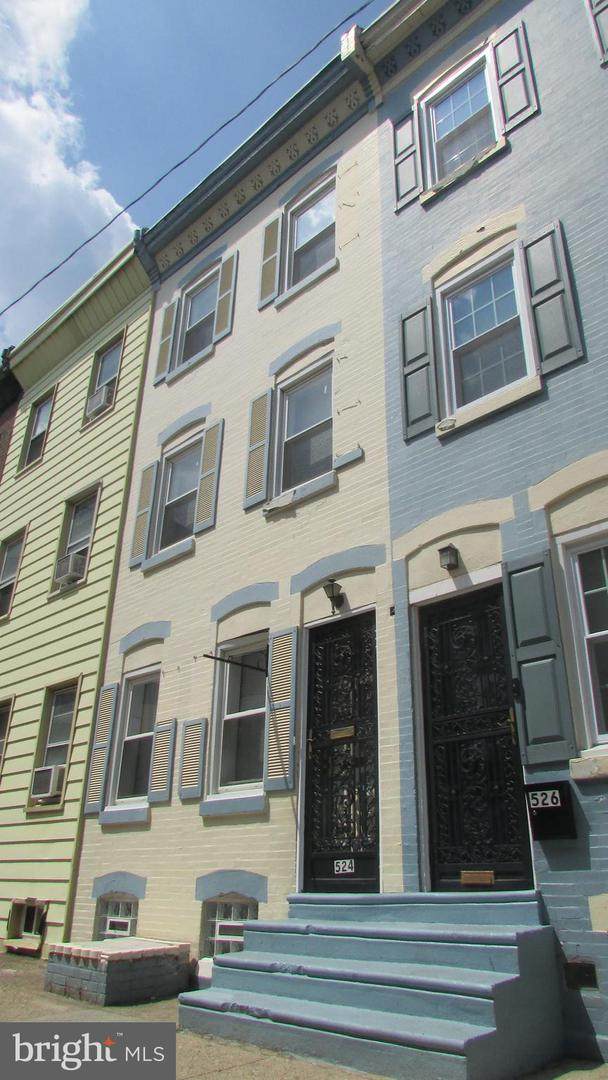524 Douglas Street - Photo 1