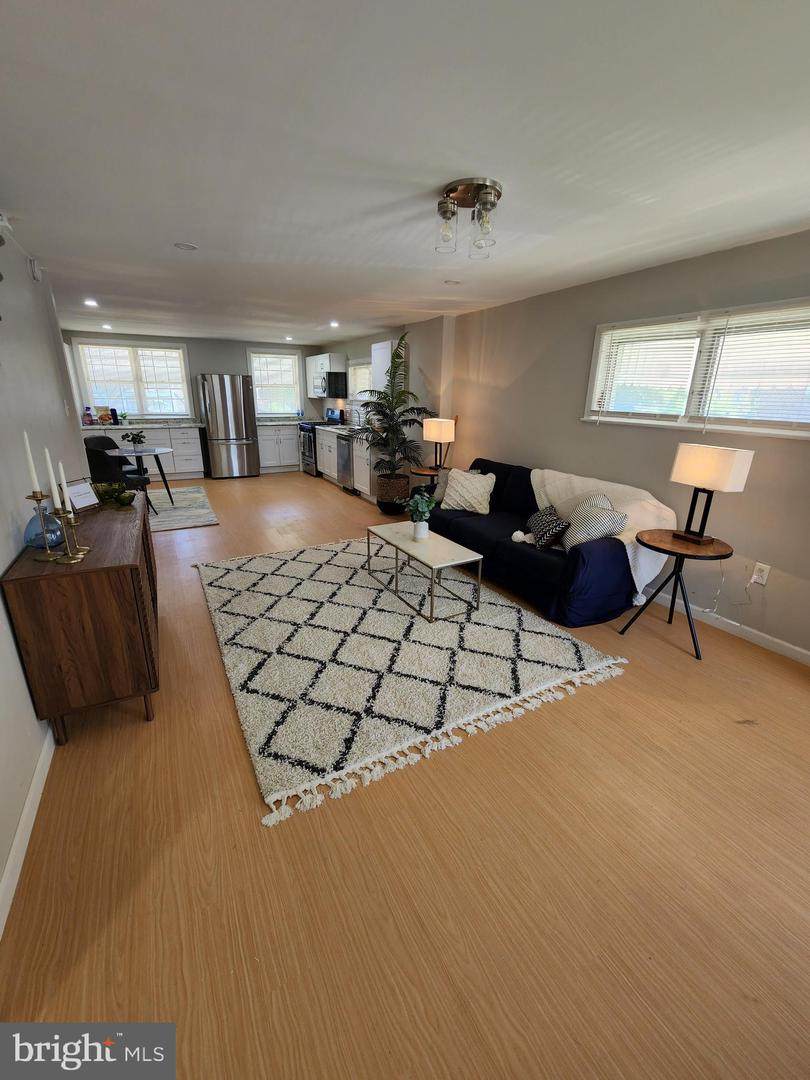 300 Mulberry Street - Photo 1
