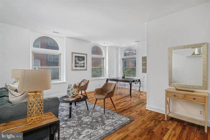 242 13TH Street - Photo 1