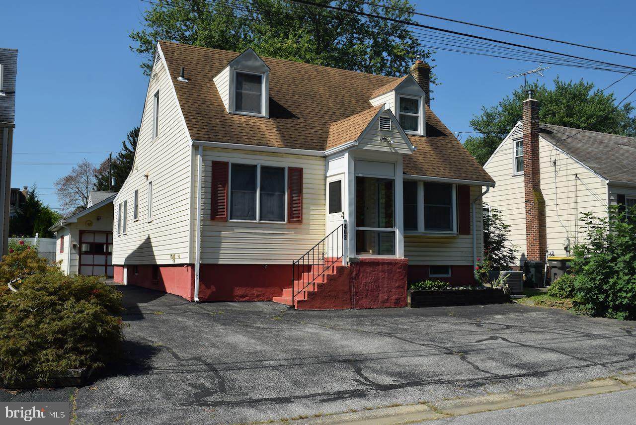 402 Wyoming Avenue - Photo 1