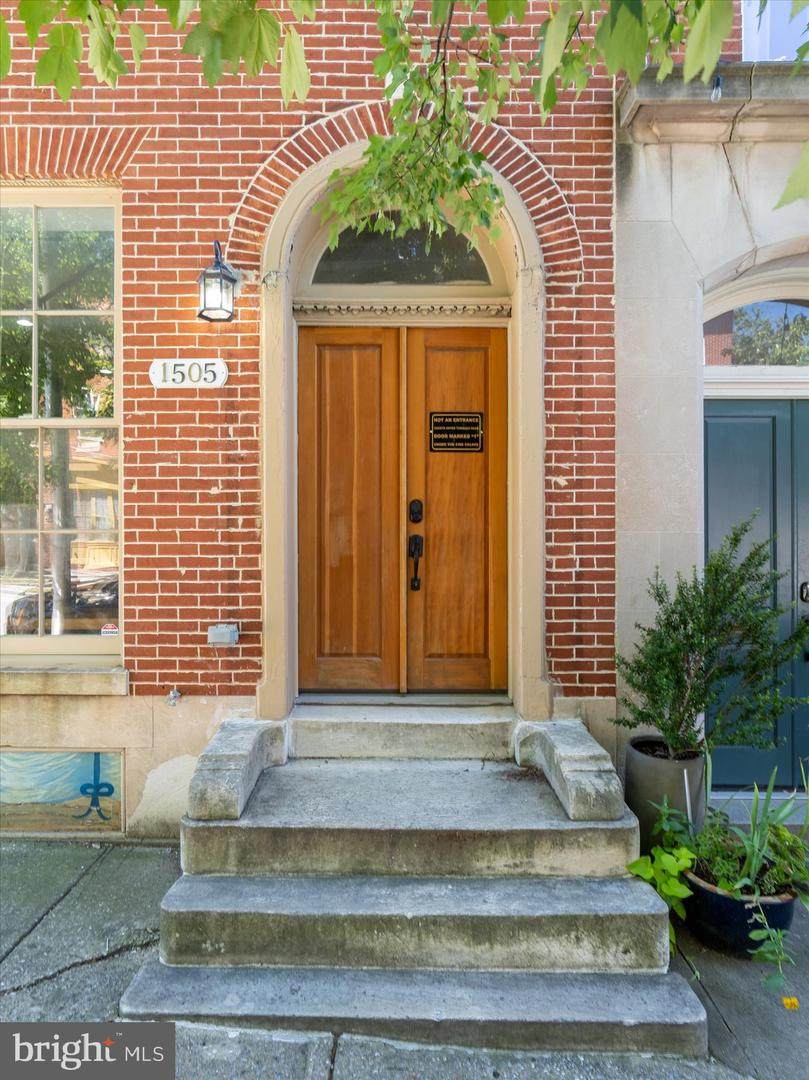 1505 Baltimore Street - Photo 1