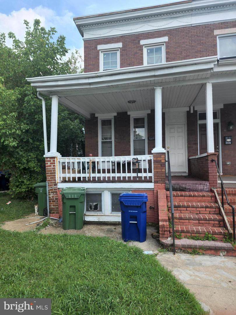 5009 Midwood Avenue - Photo 1