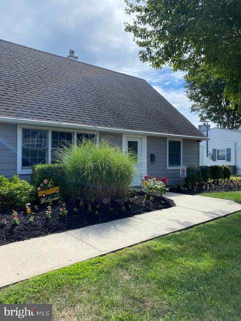 46 Cardinal Road - Photo 1