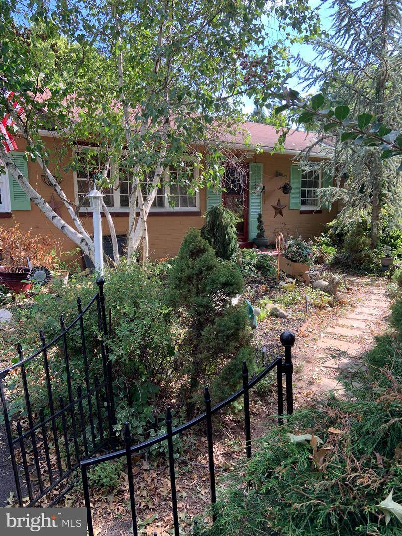 1119 Thomas Road - Photo 1