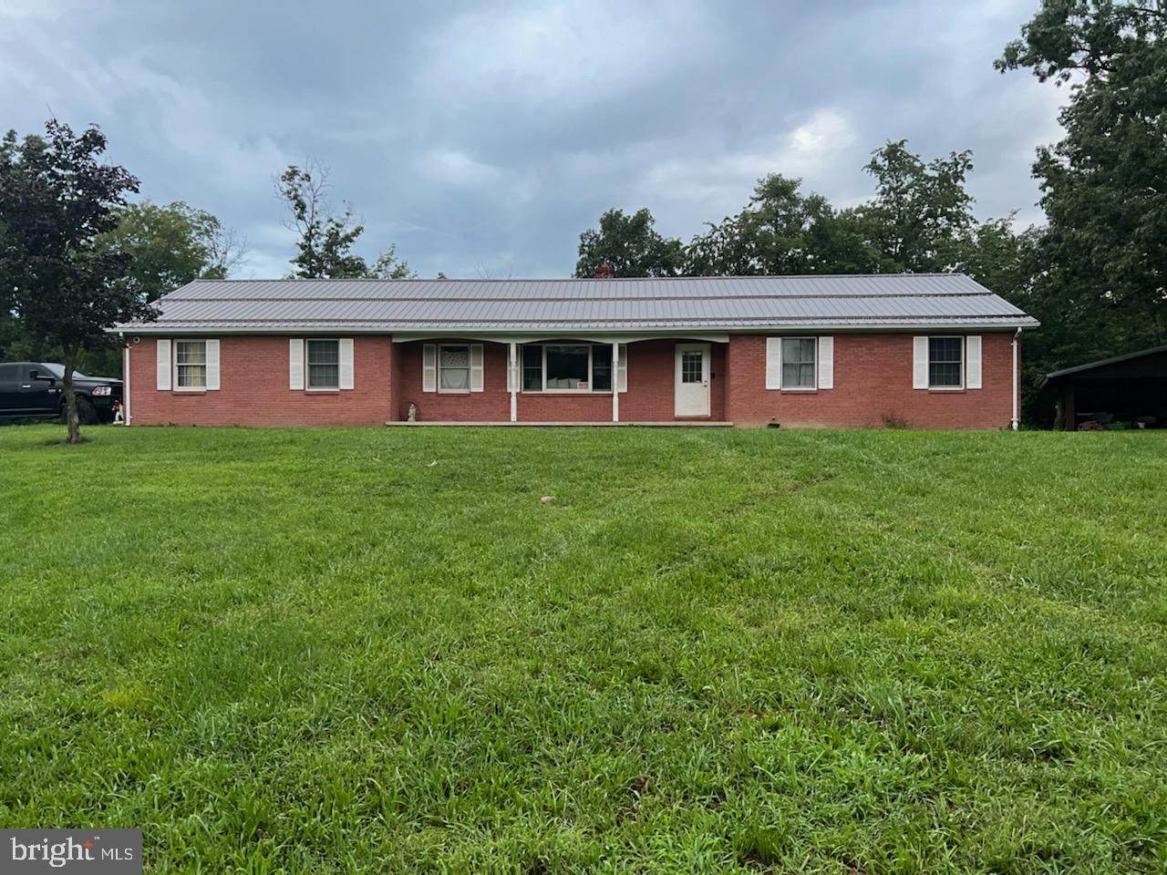 210 Blessed Way - Photo 1