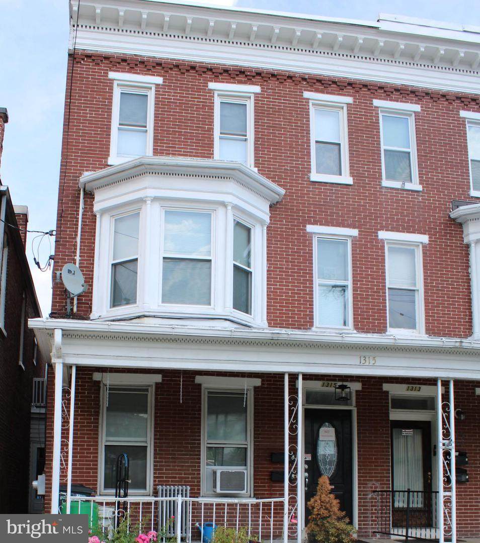 1315 George Street - Photo 1