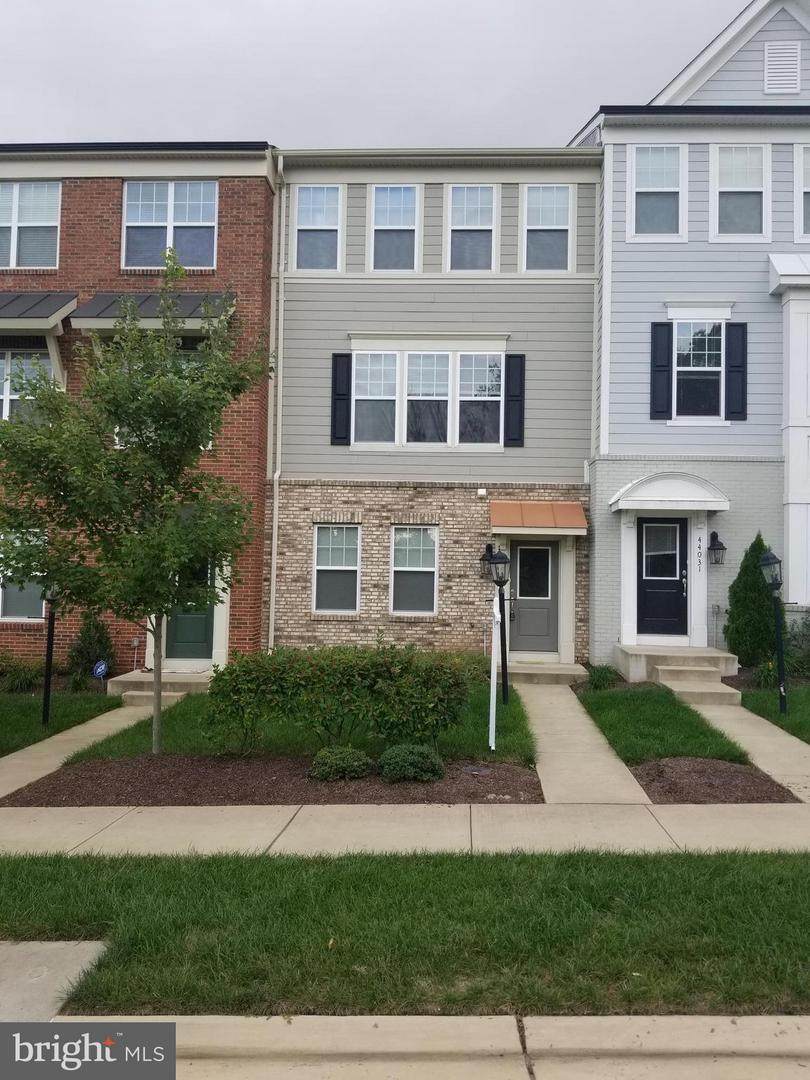 44033 Eastgate View Drive - Photo 1