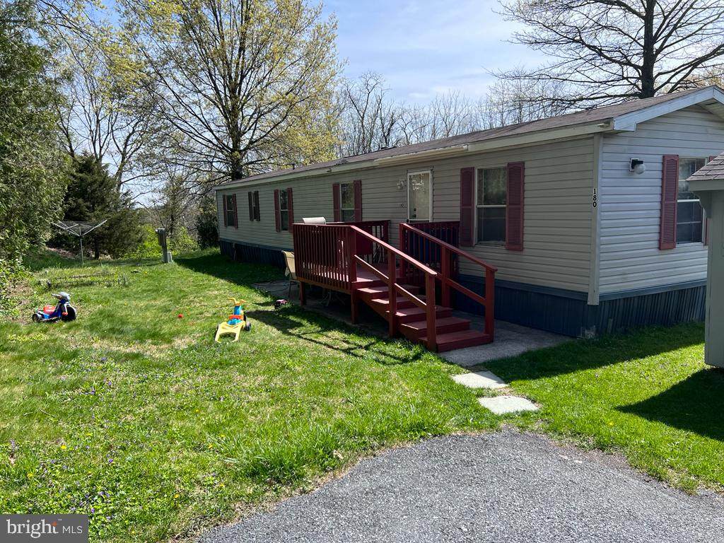 180 Jo Lee Drive - Photo 1