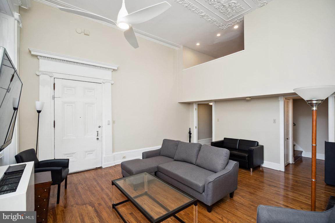 1010 Spruce Street - Photo 1
