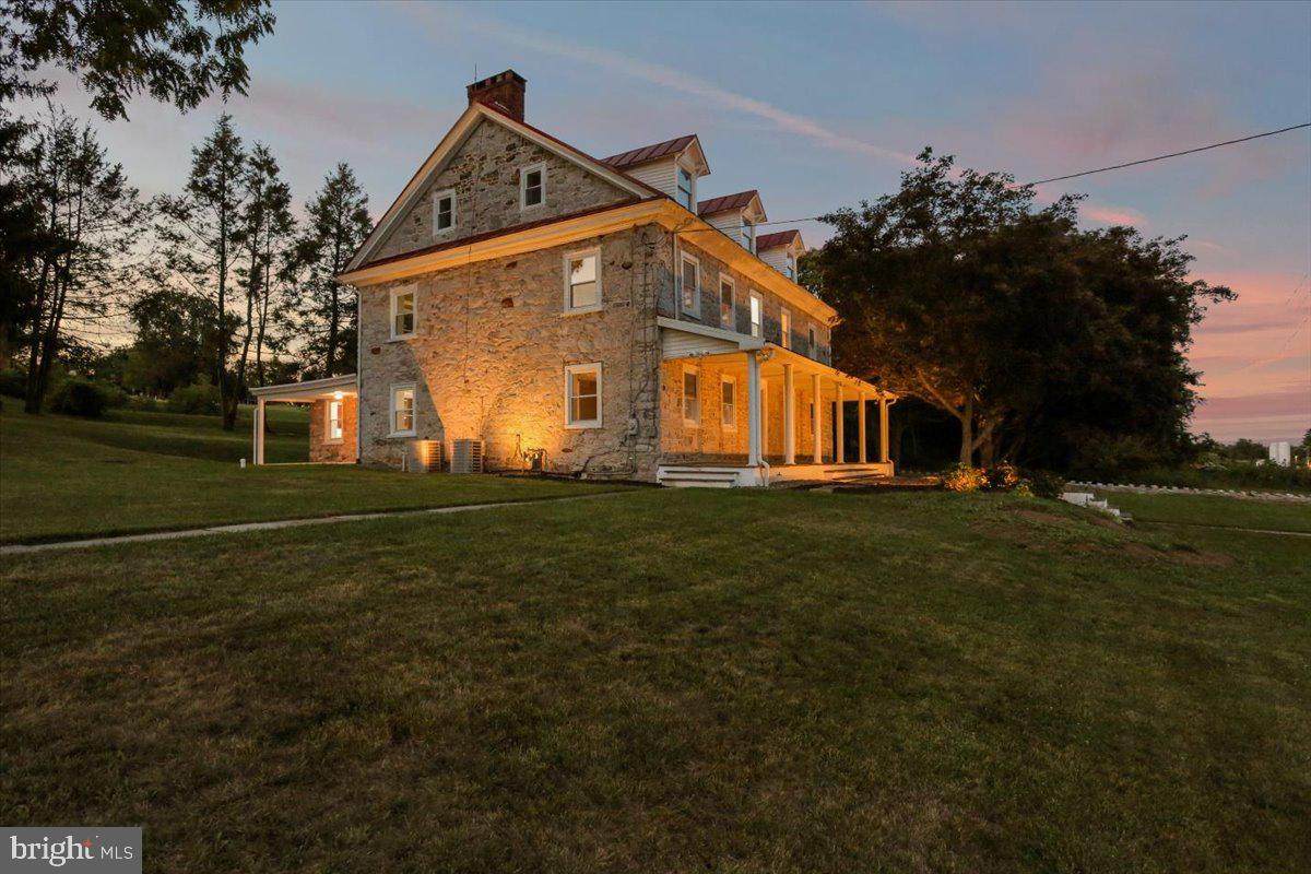 124 Apple Lane - Photo 1