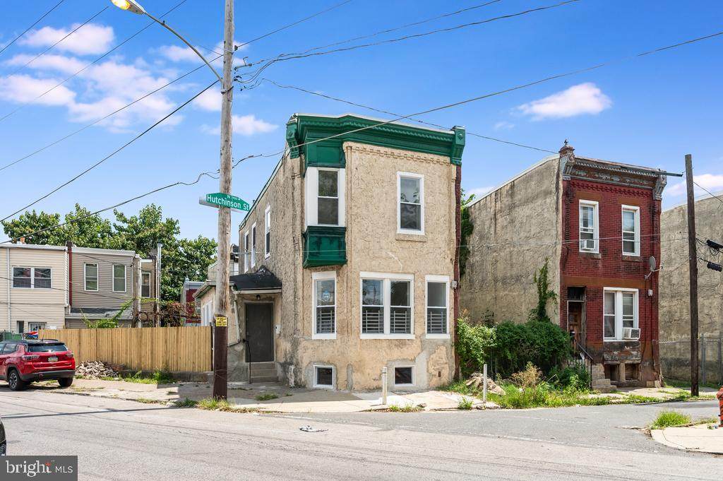 3137 Hutchinson Street - Photo 1