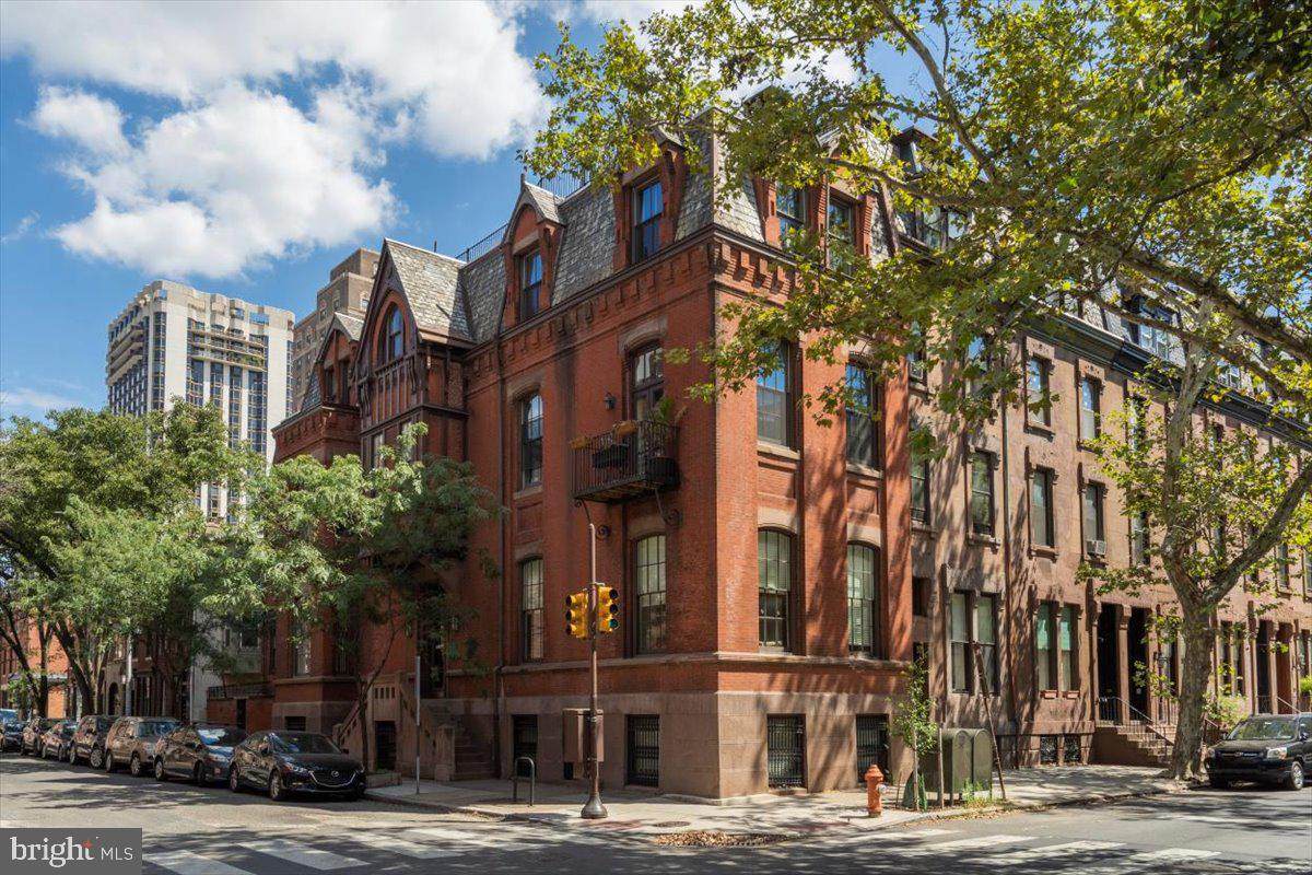 2047 Spruce Street - Photo 1