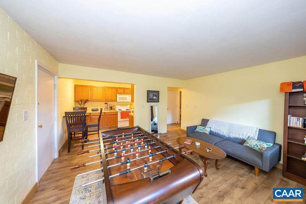 1800 Jefferson Park Ave - Photo 1