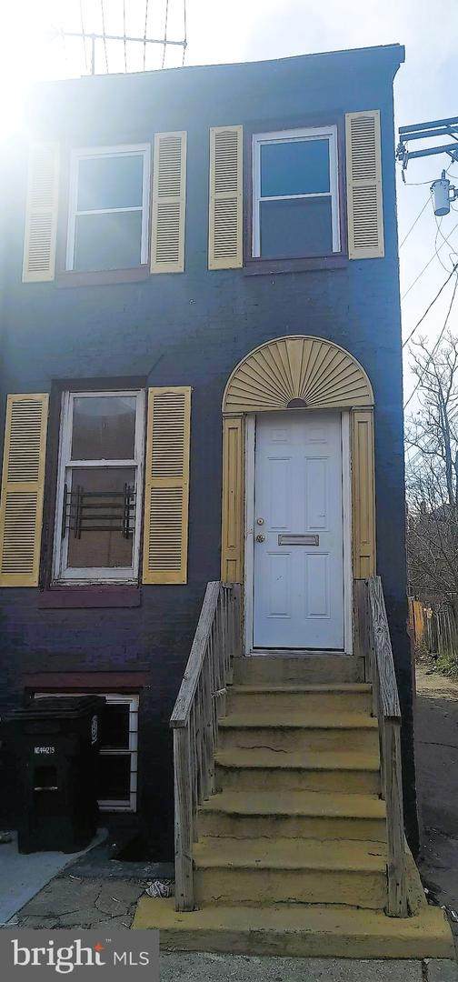 204 Carey Street - Photo 1