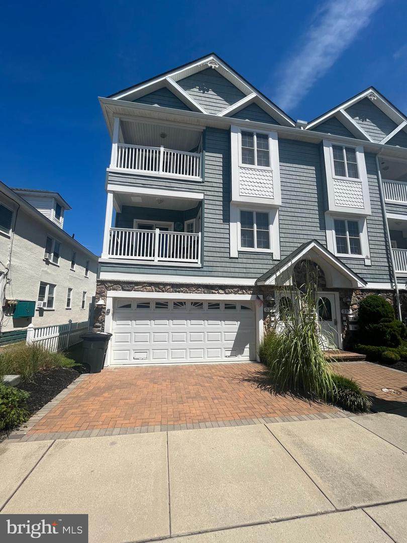 235 Hildreth Avenue - Photo 1