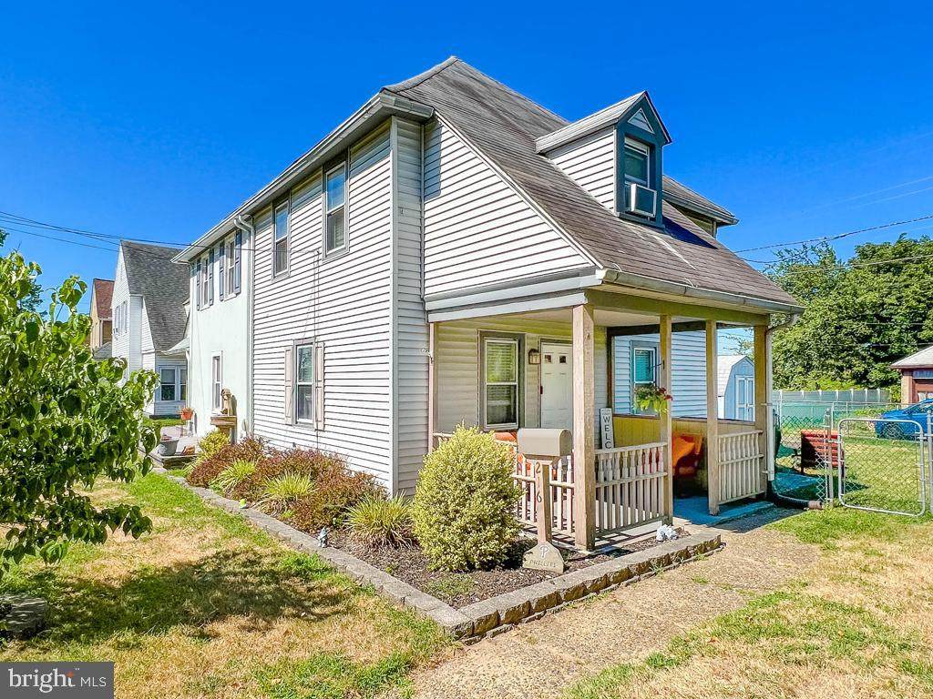 216 Hannevig Avenue - Photo 1
