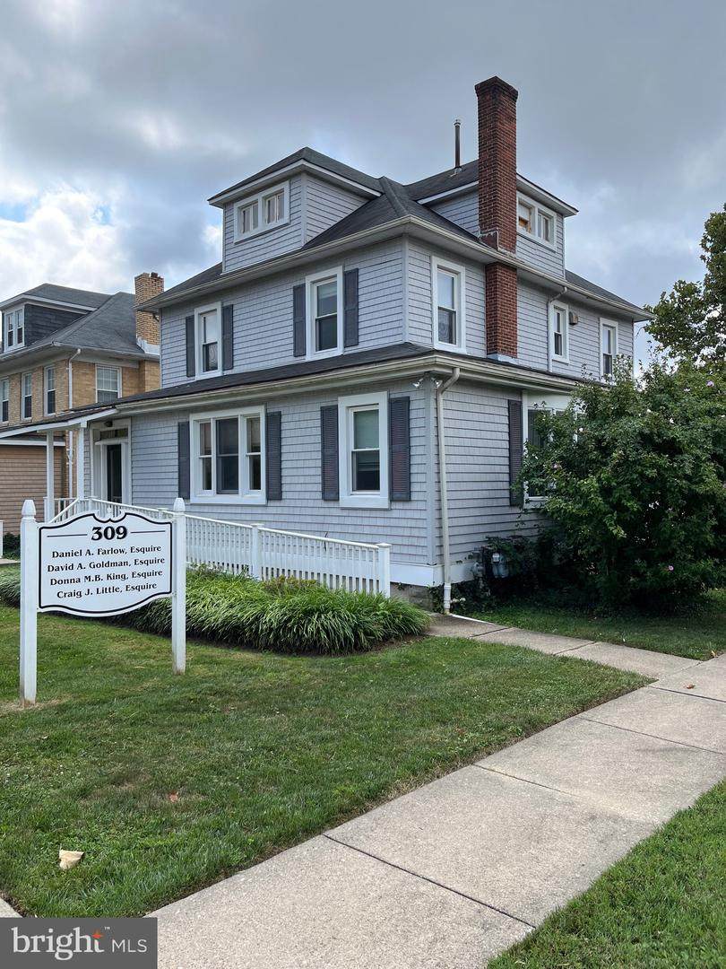 309 Pennsylvania Avenue - Photo 1