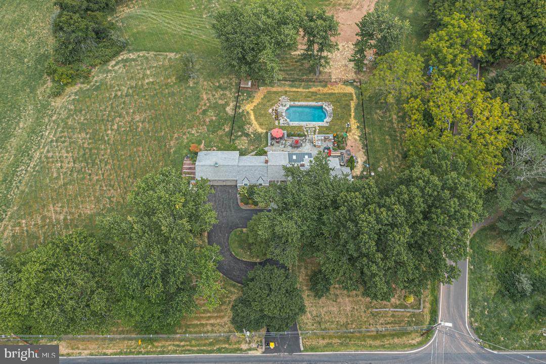 399 Pineville Road - Photo 1