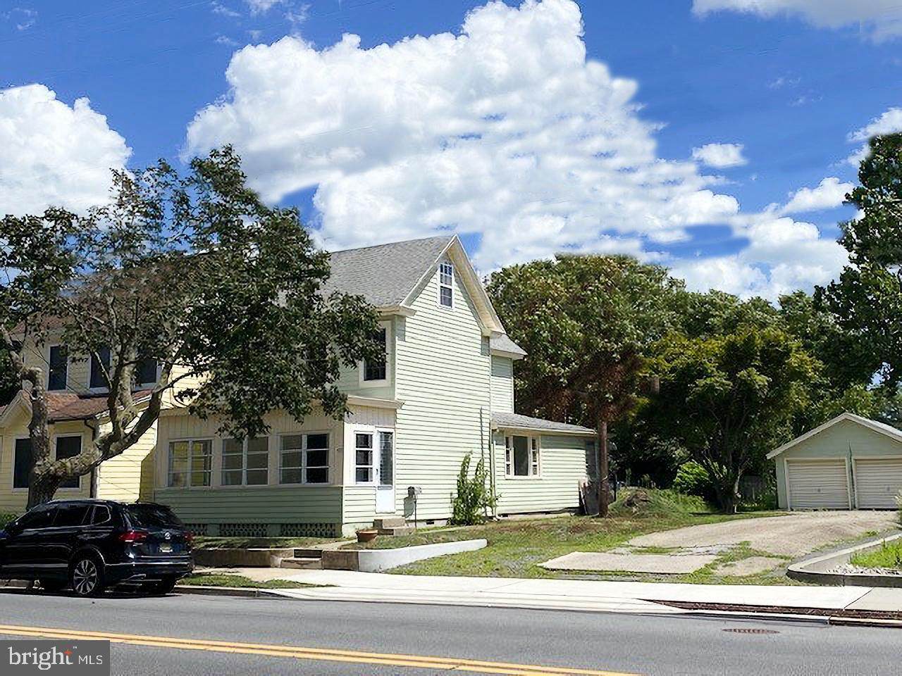 423 Savannah Road - Photo 1