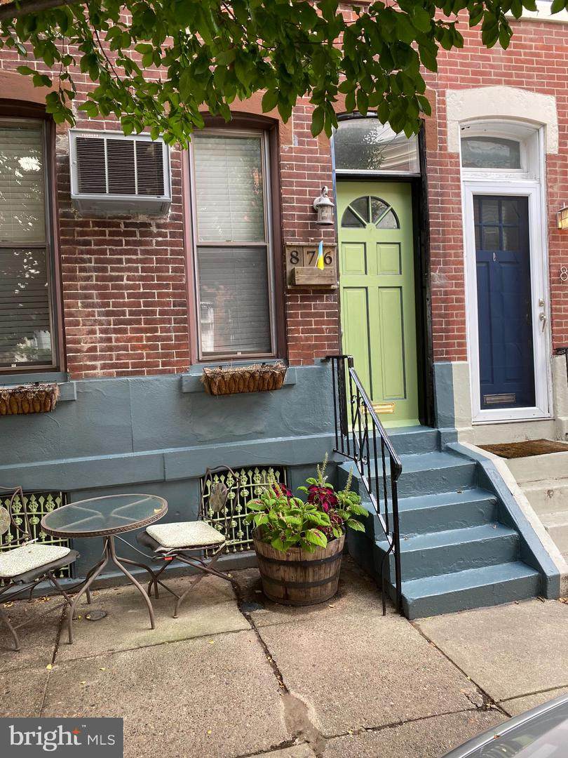 876 Taylor - Photo 1