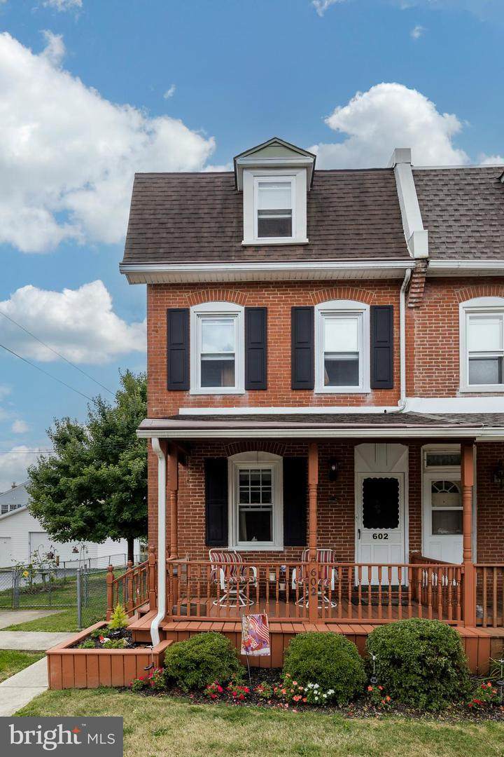 602 Benson Street - Photo 1