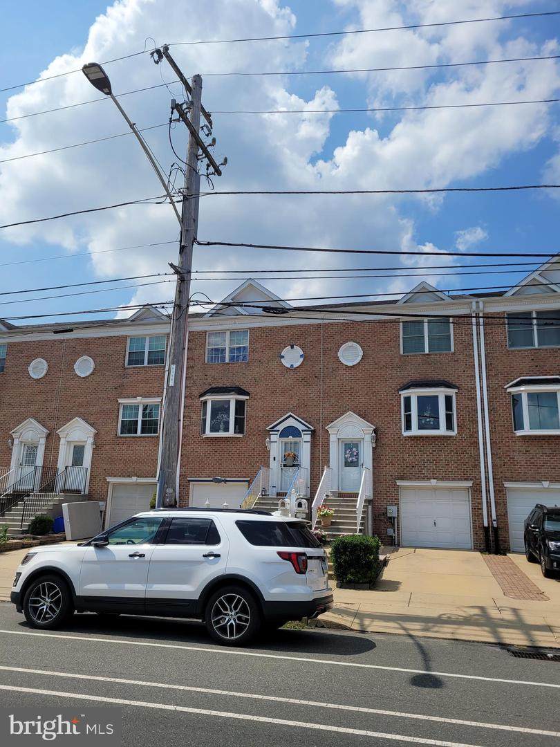 3208 20TH Street - Photo 1