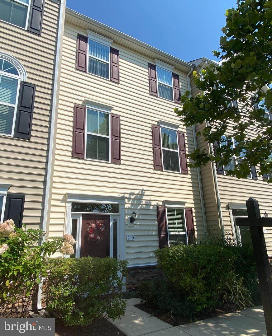 215 Keenan Way - Photo 1