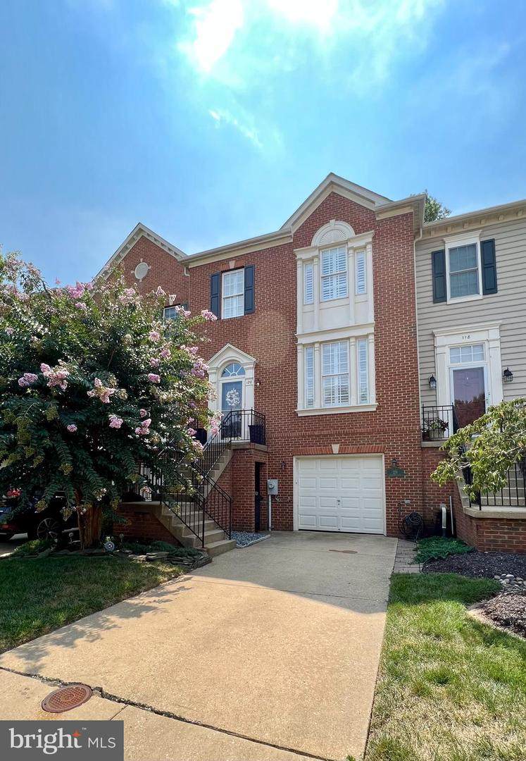 120 Riverton Place - Photo 1