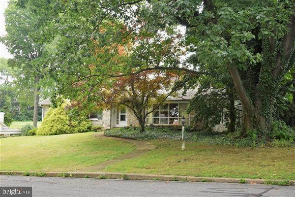 433 Atkins Avenue - Photo 1