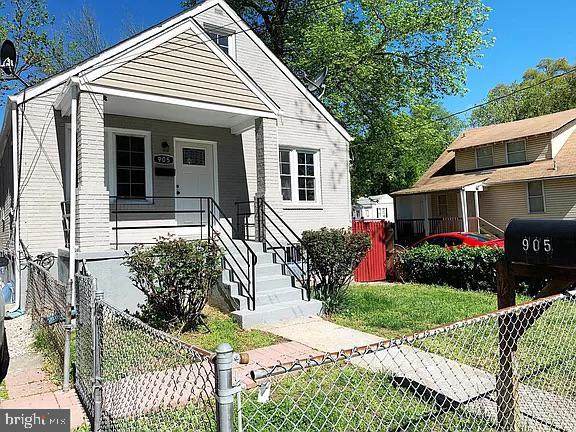 905 Larchmont Avenue - Photo 1