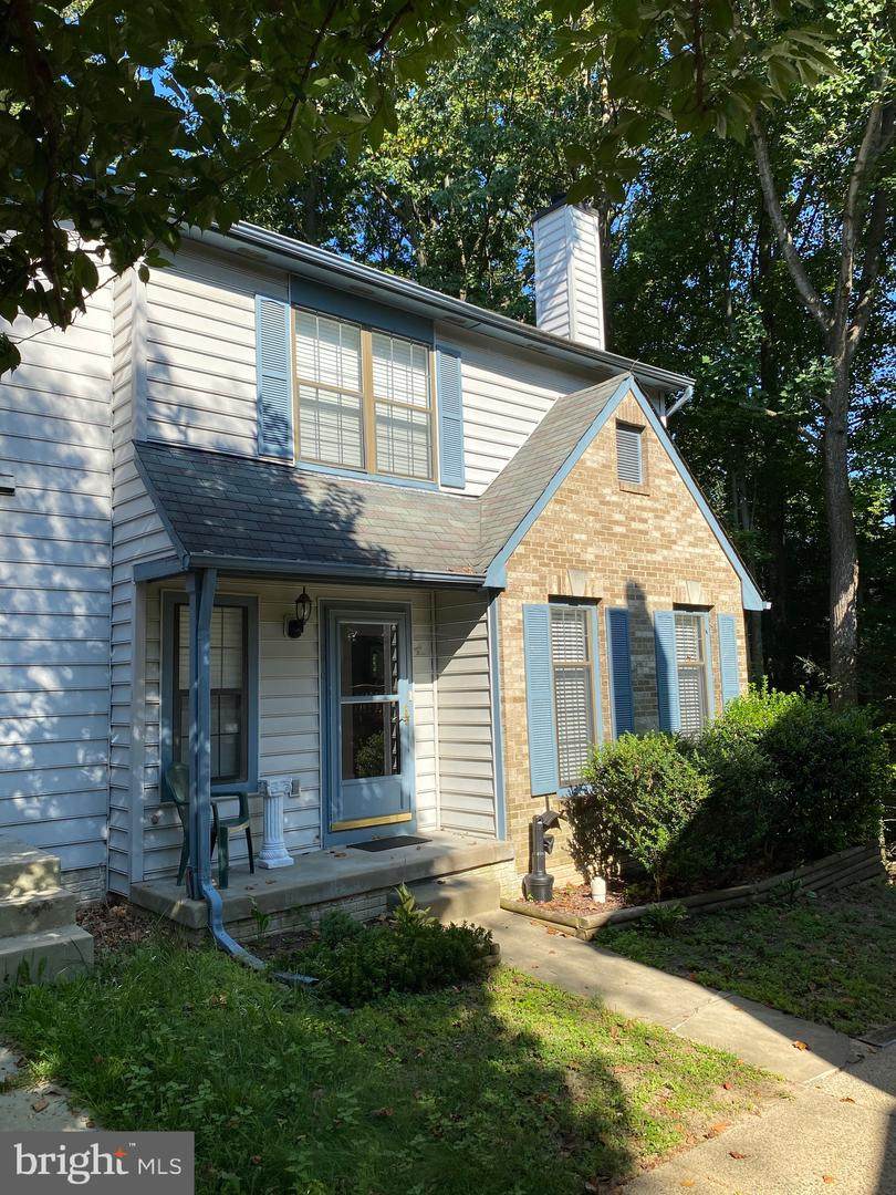 5910 Roberts Common Court - Photo 1