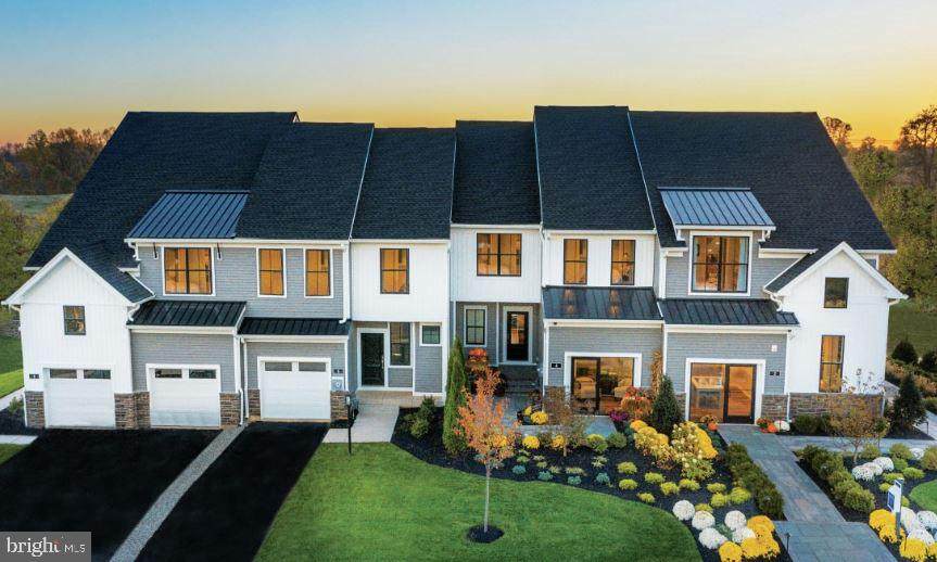 32 Tamarack Circle - Photo 1