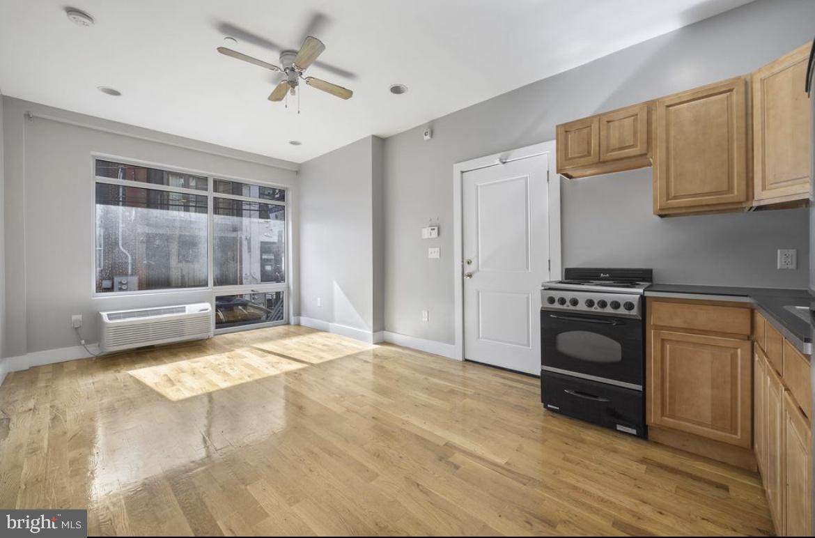 1946 Gratz Street - Photo 1