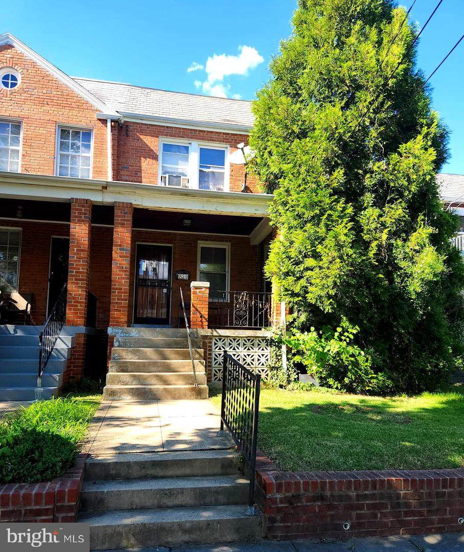 229 Gallatin Street - Photo 1