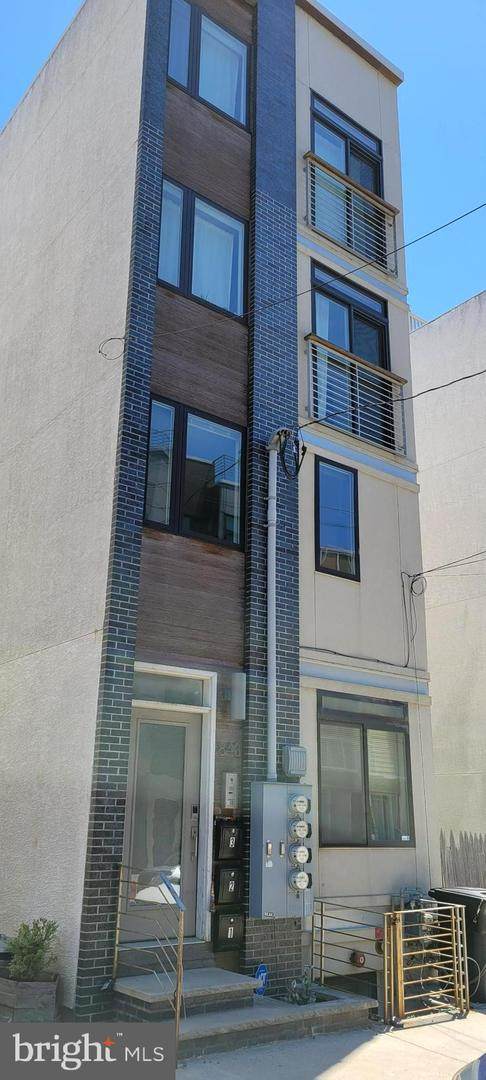 843 16TH Street - Photo 1