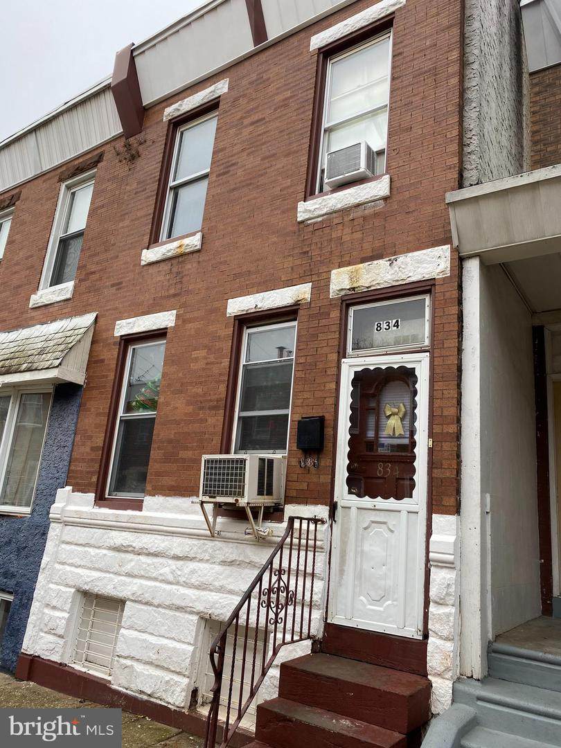834 Thayer Street - Photo 1