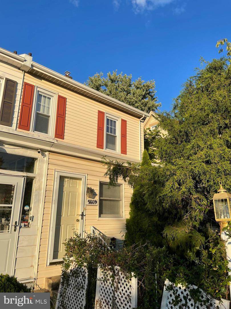 1859 Eckard Avenue - Photo 1