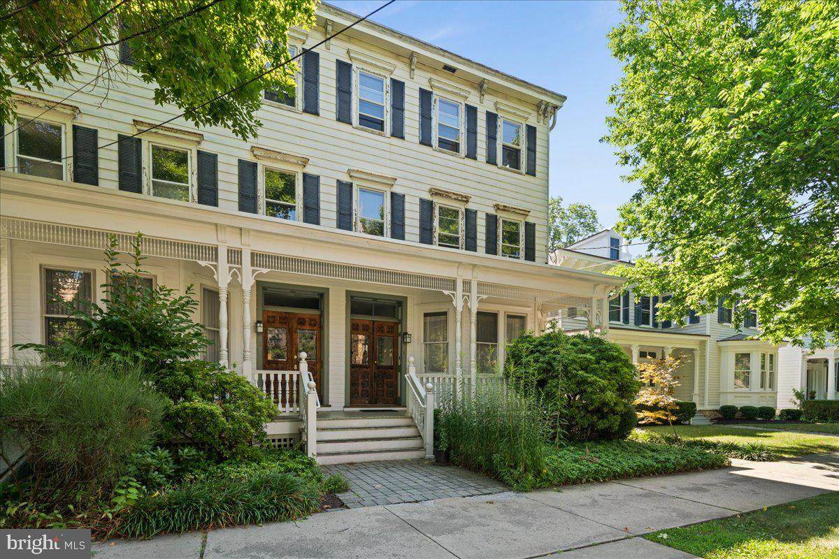 32 Mercer Street - Photo 1