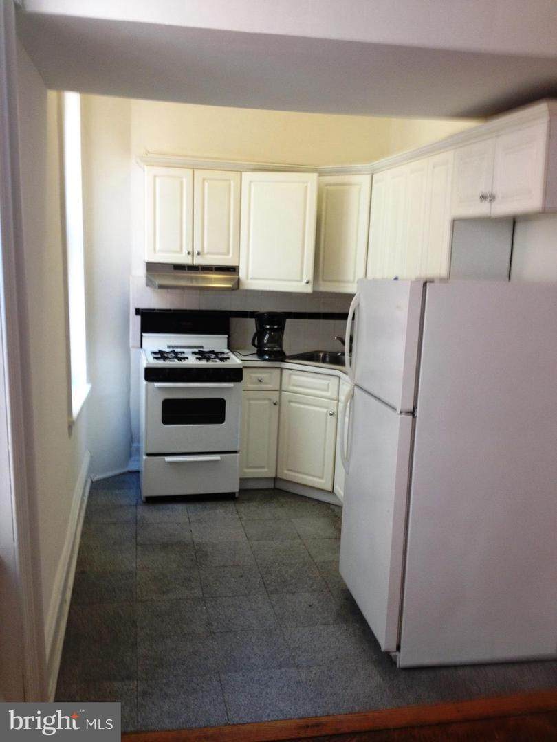 2008 Chestnut Street - Photo 1