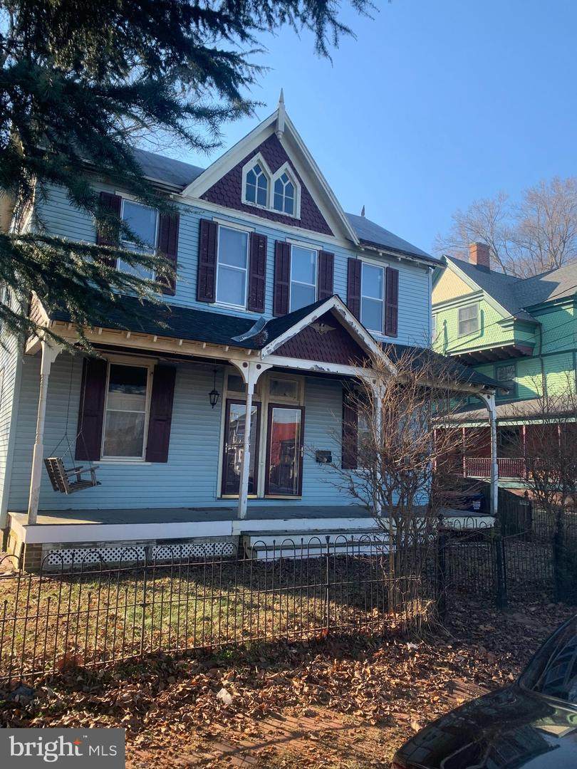 8-10 Cass Street - Photo 1