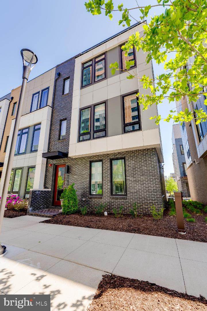 2812 Telek Place - Photo 1