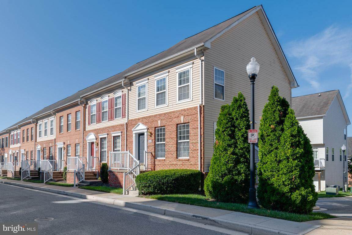 512 Rhapsody Court - Photo 1