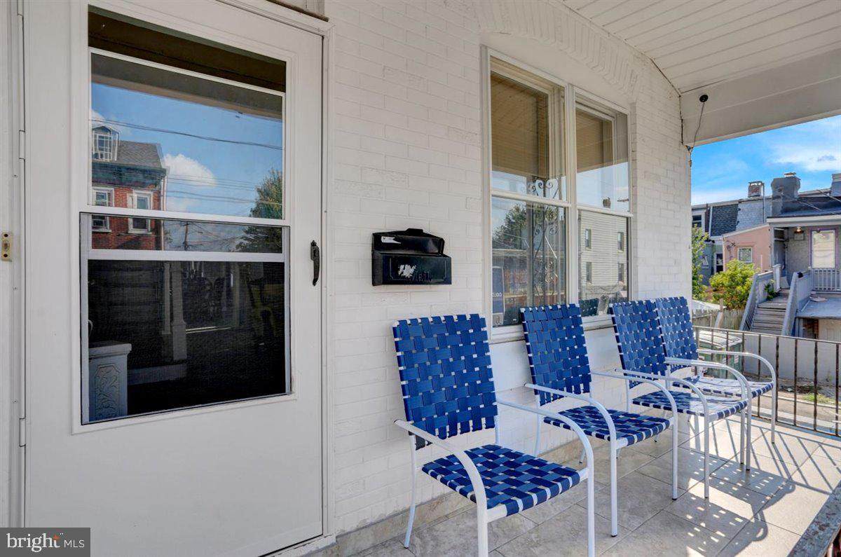 1112 Spring Street - Photo 1