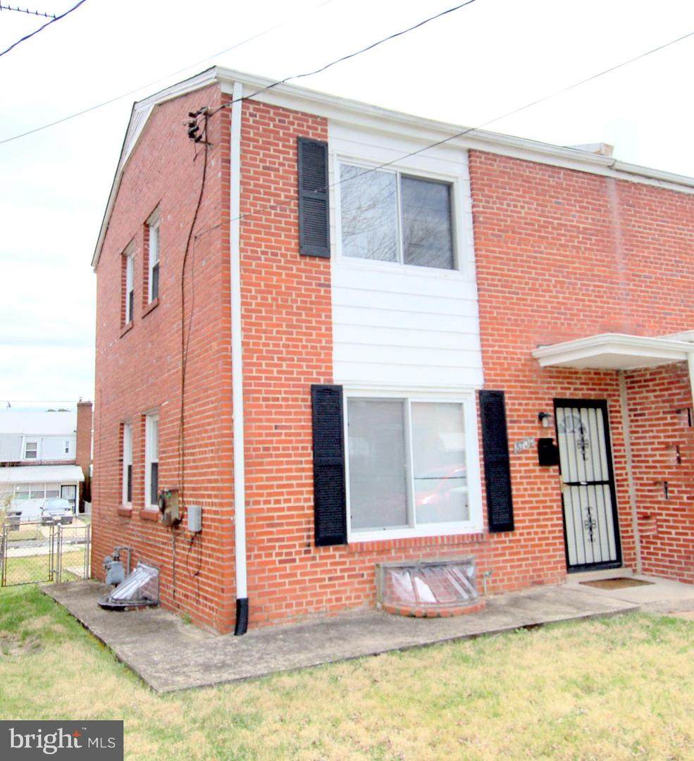 5709 5TH Street - Photo 1